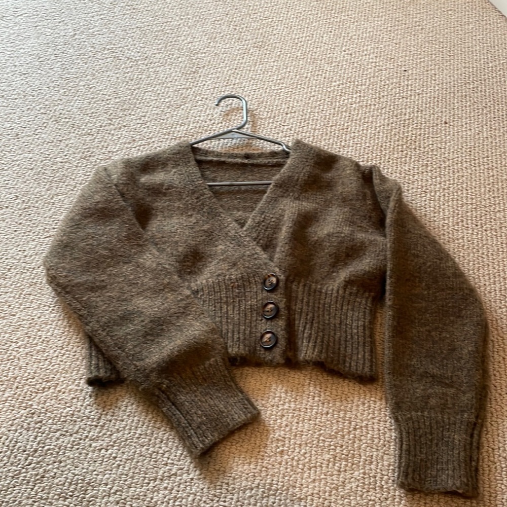 knitted sweater -NEW